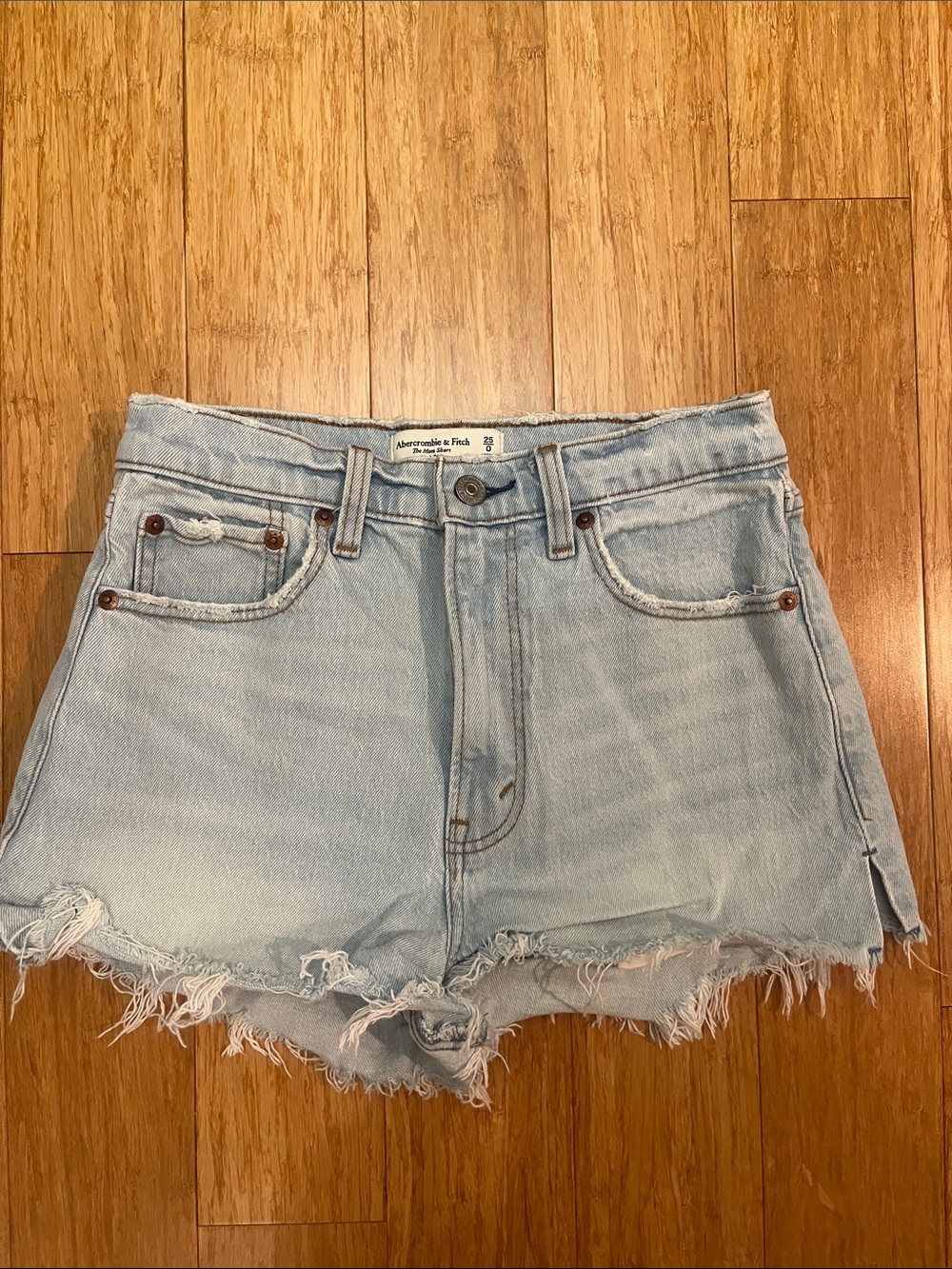 Abercrombie & Fitch Light Wash Frayed Hem Denim Shorts